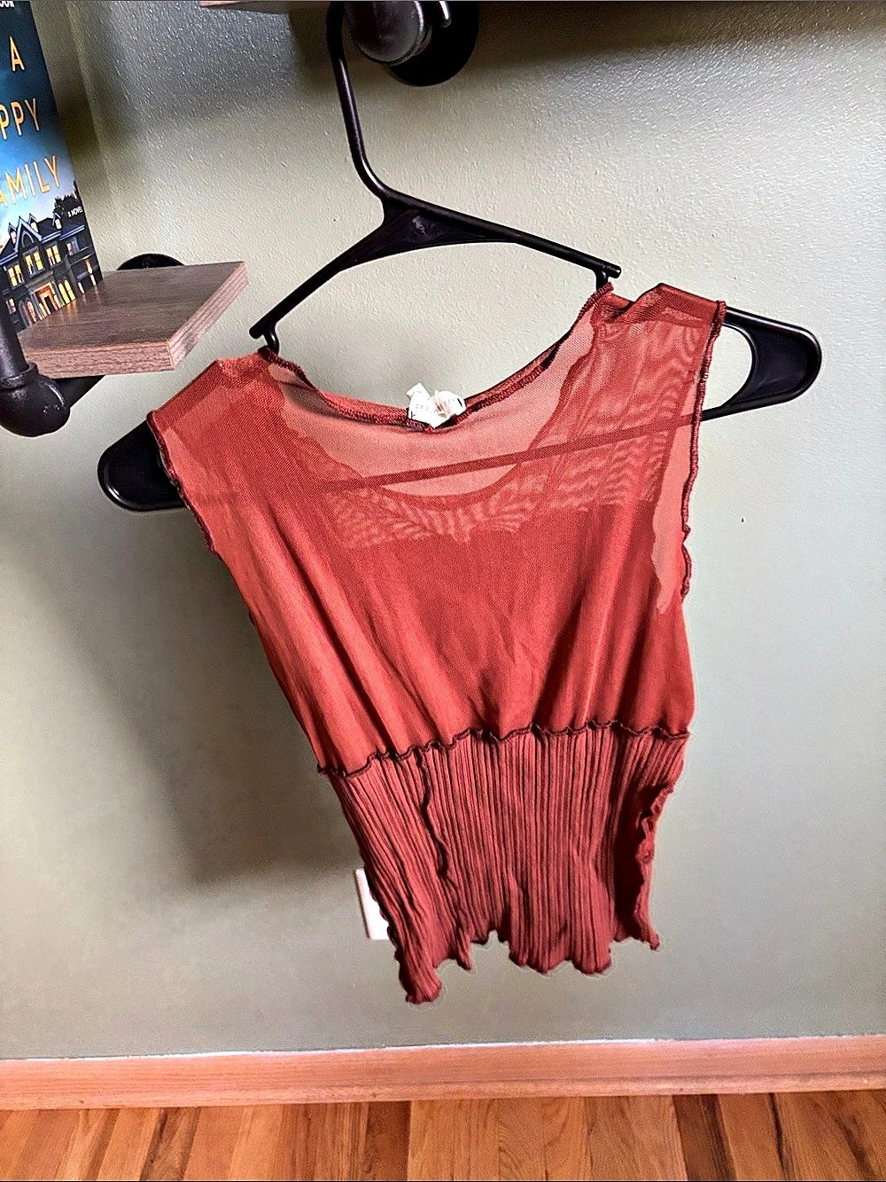 Buckle Ruffled Mesh Tank Top NWOT - Picture 2 of 4